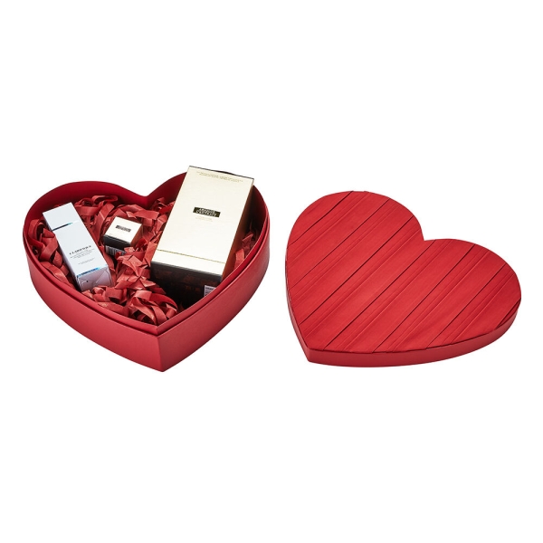 Luxury Heart Paper Cosmetic Packaging Box