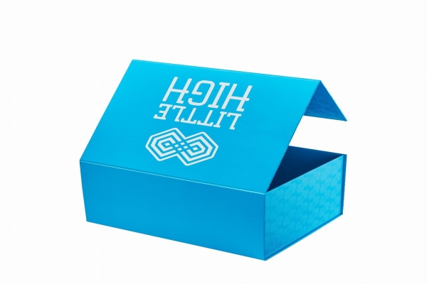 Designer Folding Box & Flat Fold Rigid Box | Custom Clothing Packaging Supplier