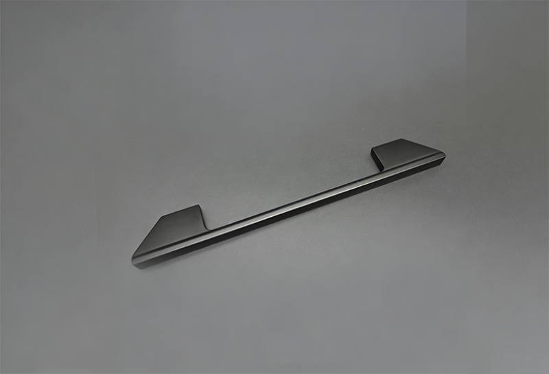 DIAMOND-SHAPED HYANDLE
