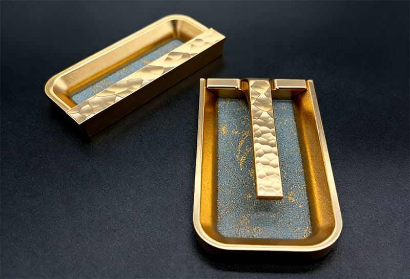 HAMMERED INSET HANDLE